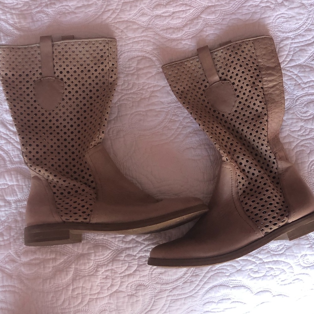 Zoe + Luca boots Size 8.5